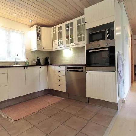 M163-vaeggerlose-liljevej-5 * Bøtø By